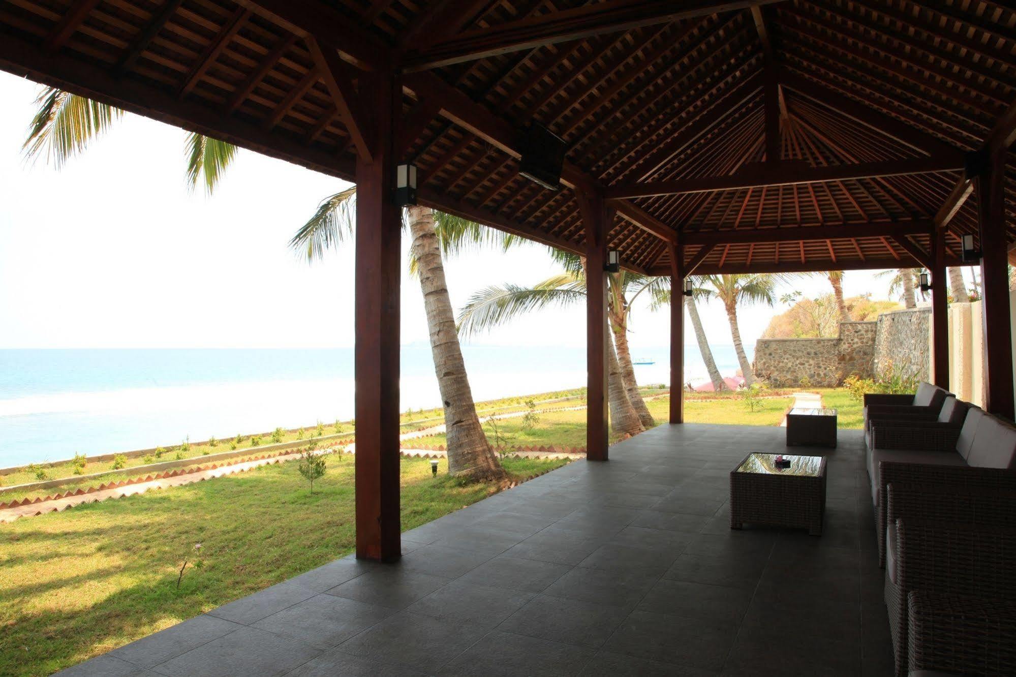 Lima Satu Resort Pemenang Exterior photo